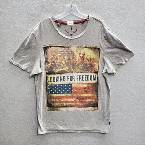 Jeans by Buffalo Men T-Shirt Large Gray American USA Flag Looking For Freedom